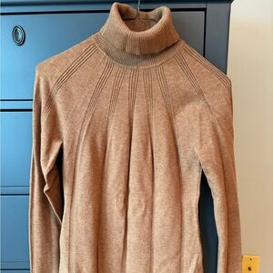Camel fitted turtleneck sweater